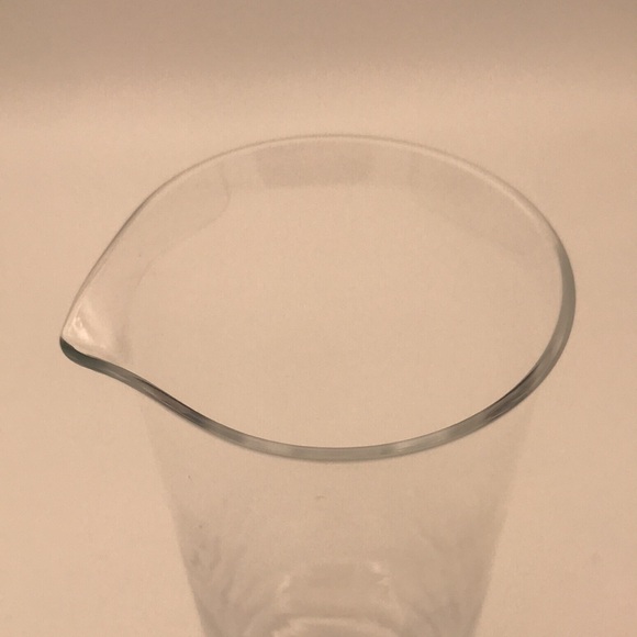 VTG Glass Martini Cocktail Pitcher Decanter Carafe w/Thick Glass Bottom Base - Picture 2 of 5